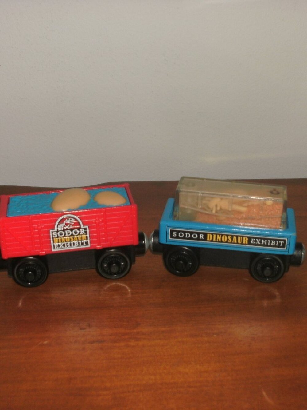 Thomas & Friends Wooden Railway Sodor Dino Exhibit Fossil & Egg Discovery Car